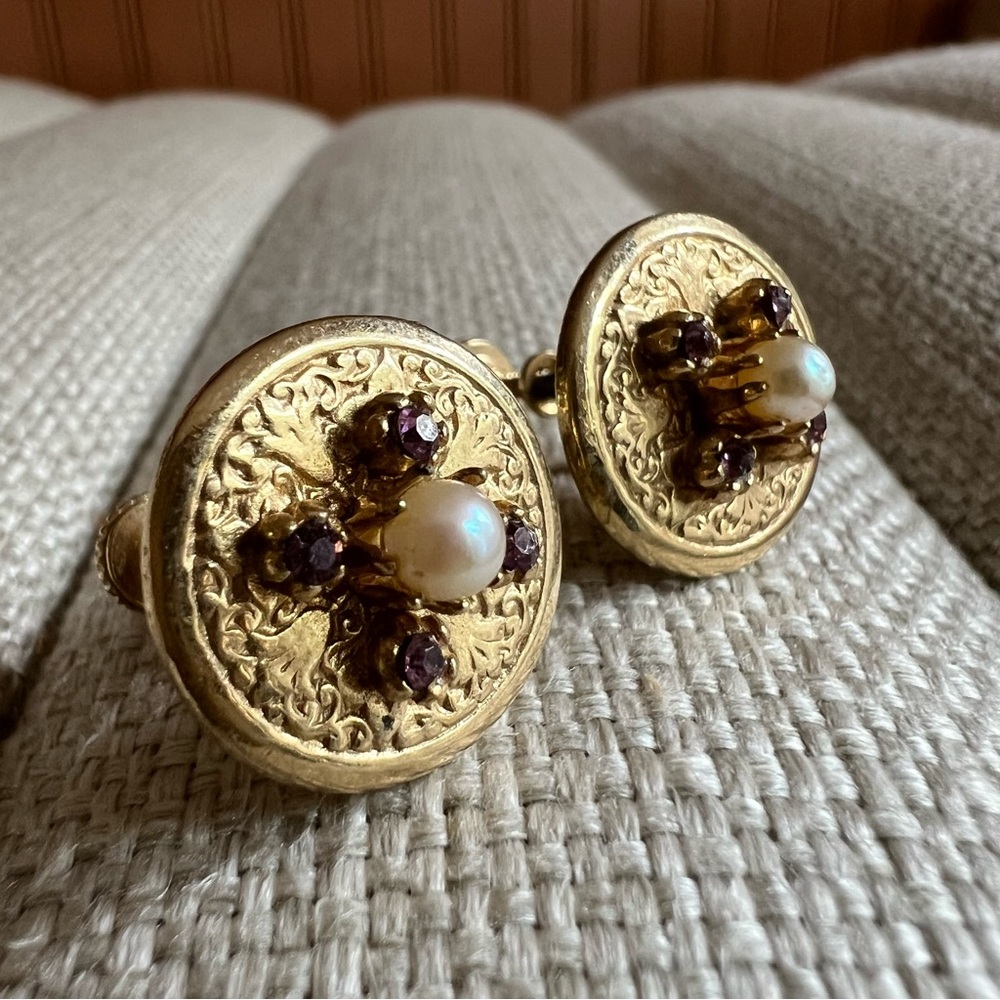 Vintage Filigree Earrings - Picture 2 of 5